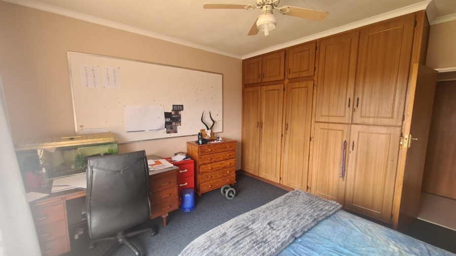5 Bedroom Property for Sale in Wilgeboom A H North West